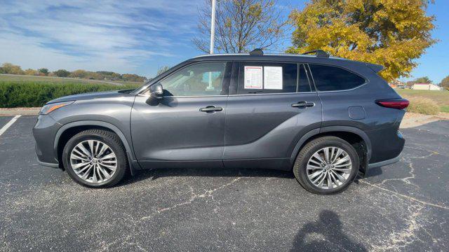 used 2020 Toyota Highlander car, priced at $30,500