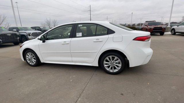 new 2025 Toyota Corolla Hybrid car