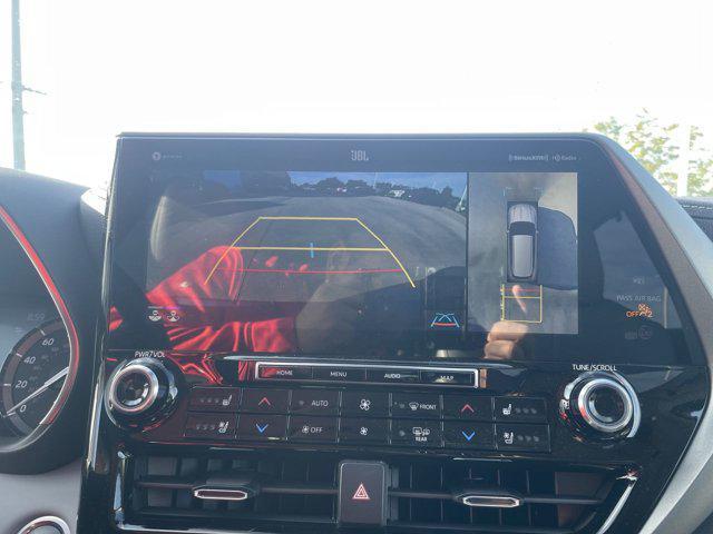 used 2021 Toyota Highlander car, priced at $38,000