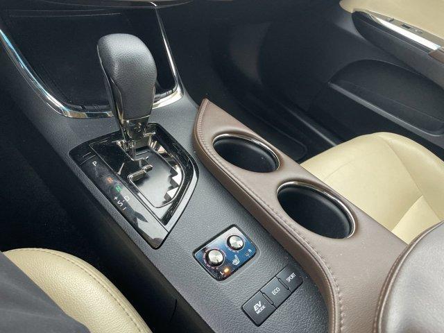 used 2014 Toyota Avalon Hybrid car, priced at $14,000
