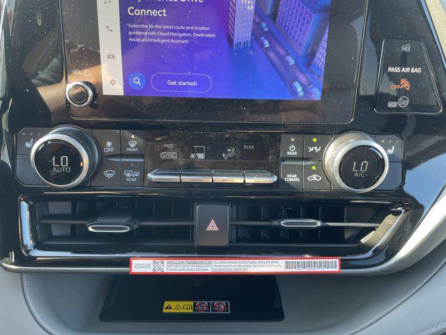 used 2025 Toyota Highlander car, priced at $48,000