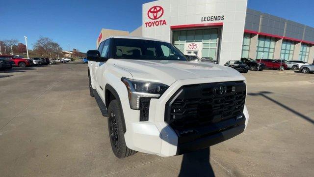 new 2025 Toyota Tundra car