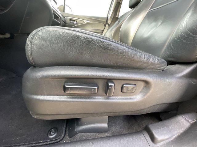 used 2021 Honda Pilot car, priced at $27,000