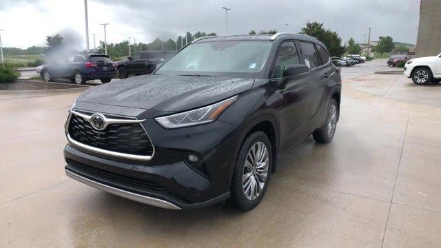 used 2020 Toyota Highlander car, priced at $36,000