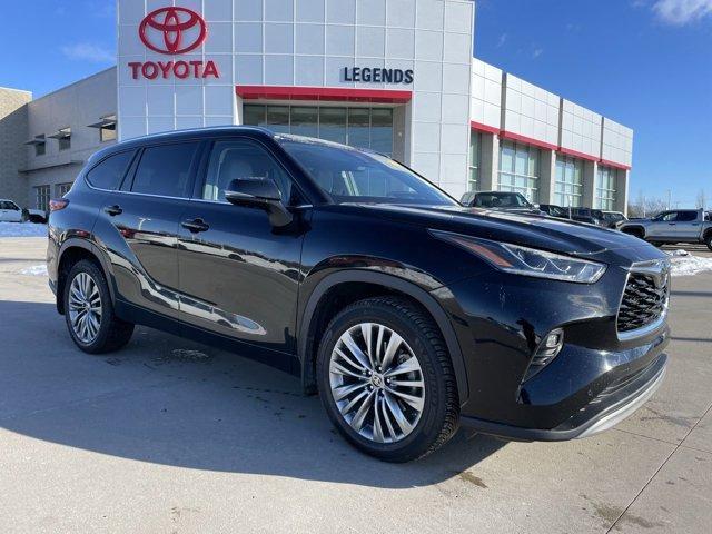 used 2020 Toyota Highlander car, priced at $36,000