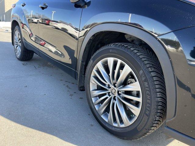 used 2020 Toyota Highlander car, priced at $36,000