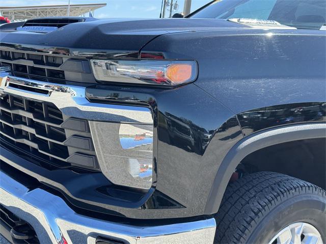 used 2024 Chevrolet Silverado 2500 car, priced at $52,999