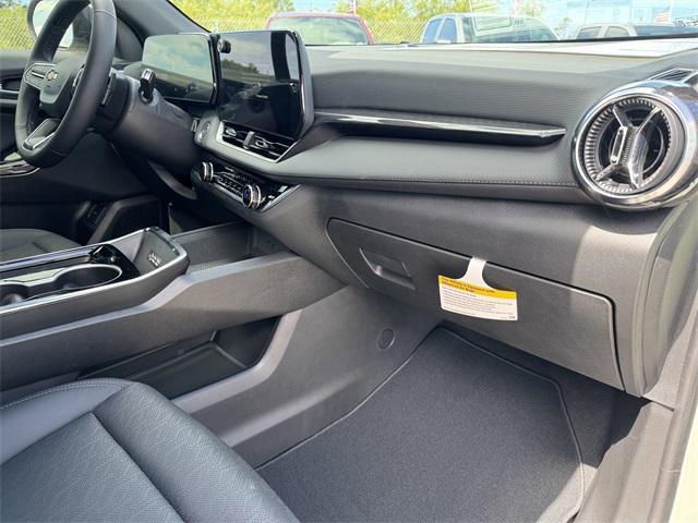 new 2025 Chevrolet Equinox car, priced at $31,905