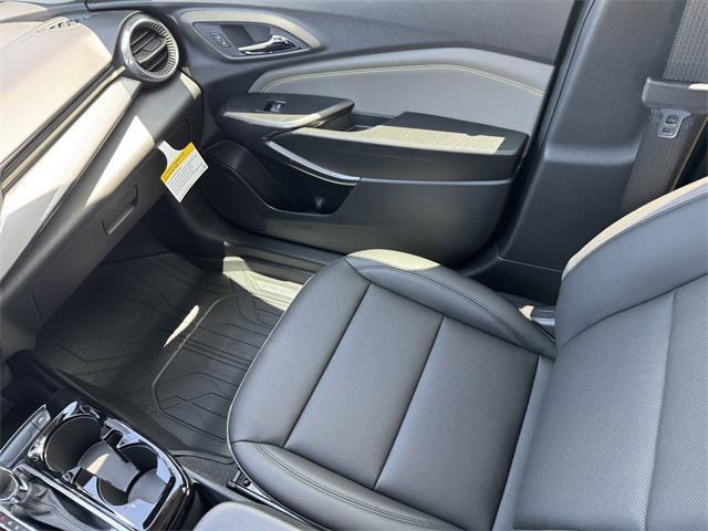 new 2025 Chevrolet Trax car, priced at $26,406