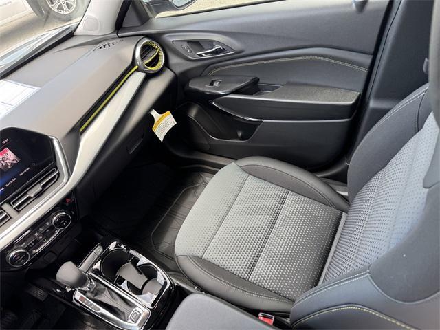new 2025 Chevrolet Trax car, priced at $24,330