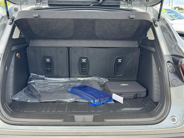 new 2025 Chevrolet Trax car, priced at $24,330