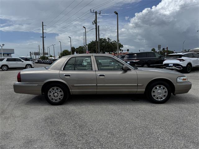 used 2006 Mercury Grand Marquis car, priced at $12,990