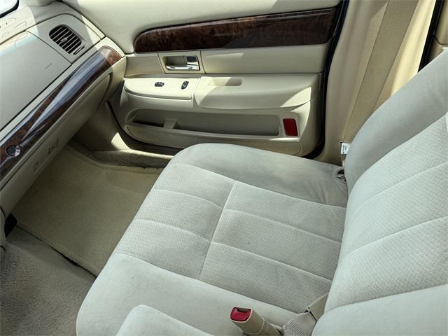 used 2006 Mercury Grand Marquis car, priced at $12,990
