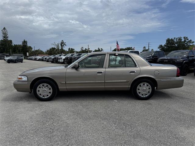 used 2006 Mercury Grand Marquis car, priced at $12,990