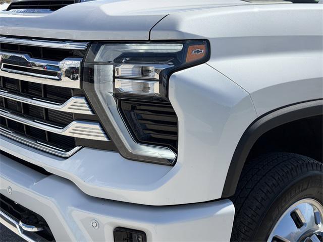 used 2025 Chevrolet Silverado 3500 car, priced at $79,244