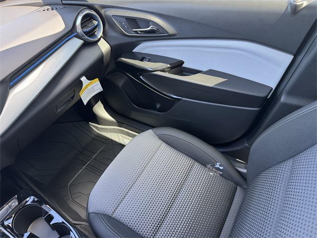 new 2025 Chevrolet Trax car, priced at $22,462