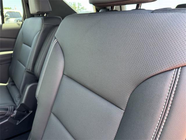 new 2025 Chevrolet Traverse car, priced at $44,366
