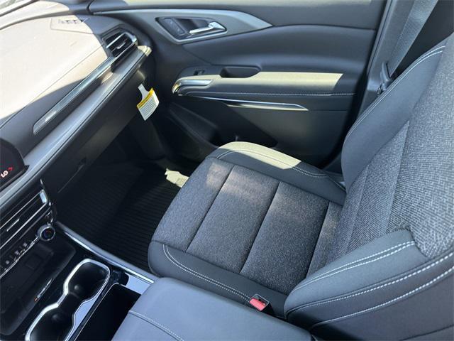 new 2025 Chevrolet Traverse car, priced at $40,125