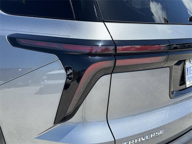 new 2025 Chevrolet Traverse car, priced at $40,125