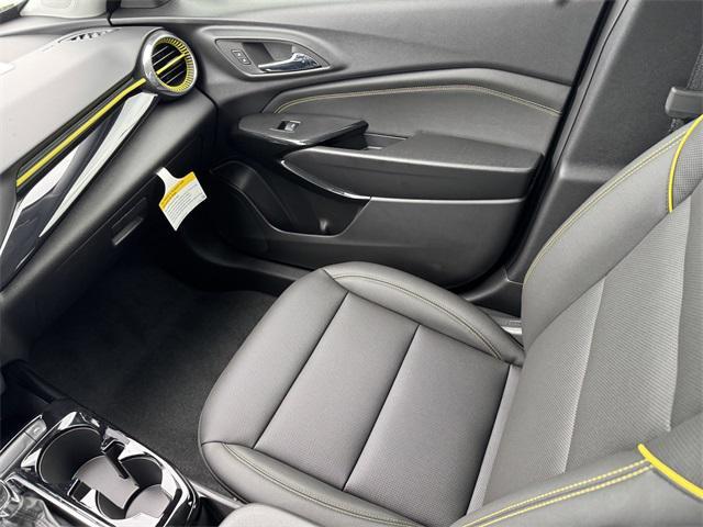 new 2025 Chevrolet Trax car, priced at $24,141