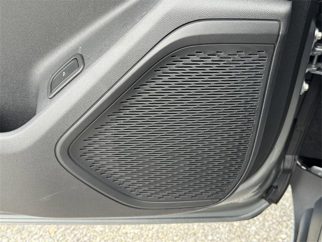 new 2025 Chevrolet Traverse car, priced at $40,051