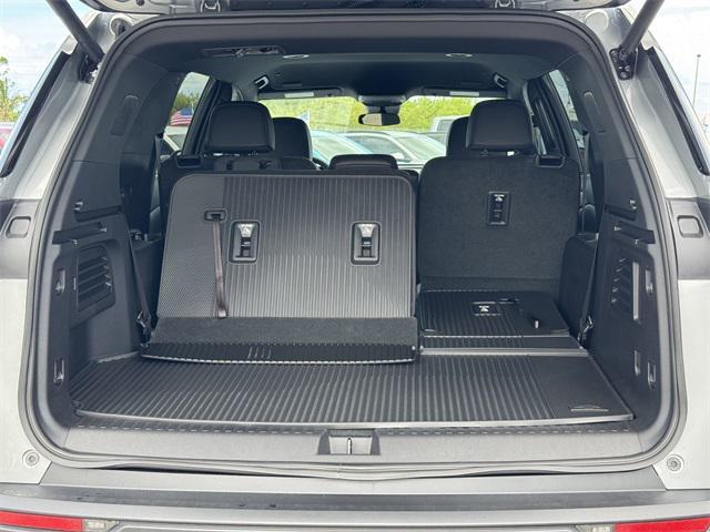 new 2025 Chevrolet Traverse car, priced at $40,051