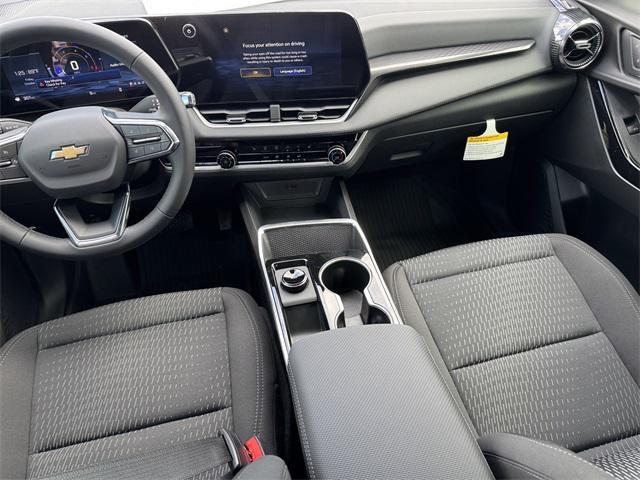 new 2026 Chevrolet Equinox car, priced at $27,928