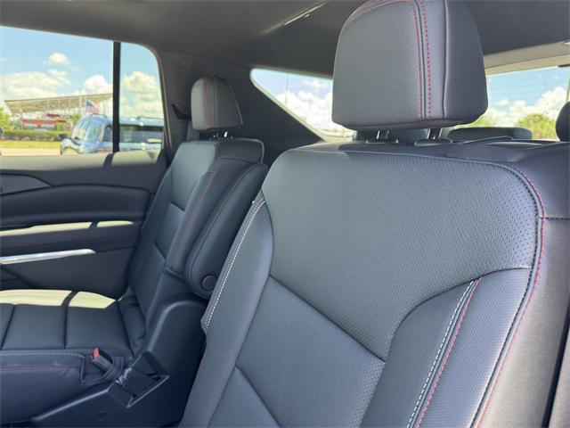 new 2025 Chevrolet Traverse car, priced at $53,689