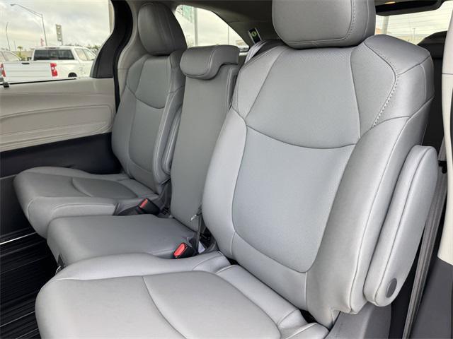 used 2021 Toyota Sienna car, priced at $35,652