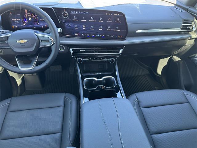 new 2025 Chevrolet Traverse car, priced at $43,143