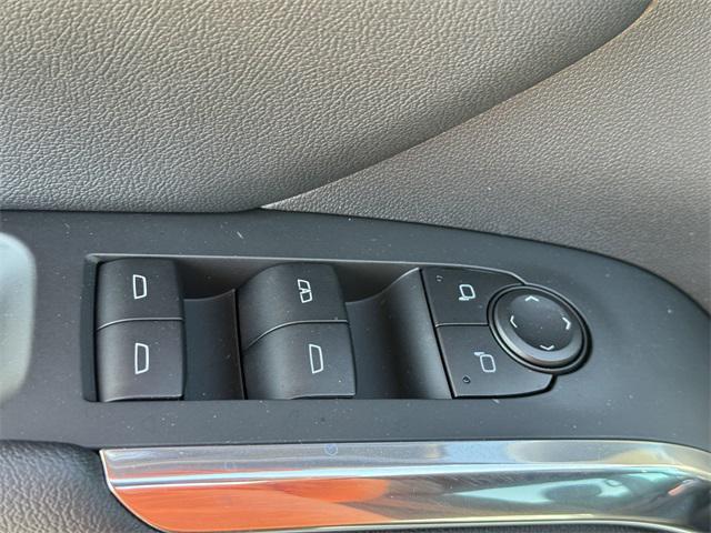 new 2025 Chevrolet Traverse car, priced at $43,611