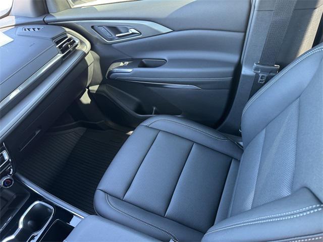 new 2025 Chevrolet Traverse car, priced at $43,611