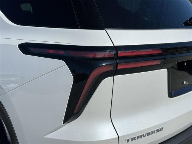 new 2025 Chevrolet Traverse car, priced at $43,611