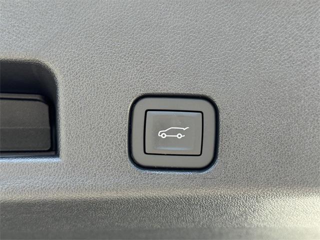 new 2025 Chevrolet Traverse car, priced at $43,611
