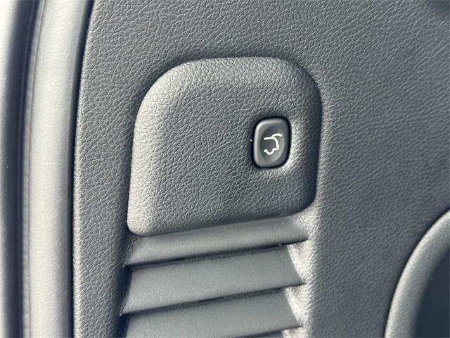used 2021 Jeep Grand Cherokee car, priced at $31,999
