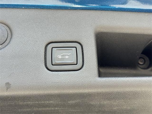 used 2020 Chevrolet Equinox car, priced at $24,499