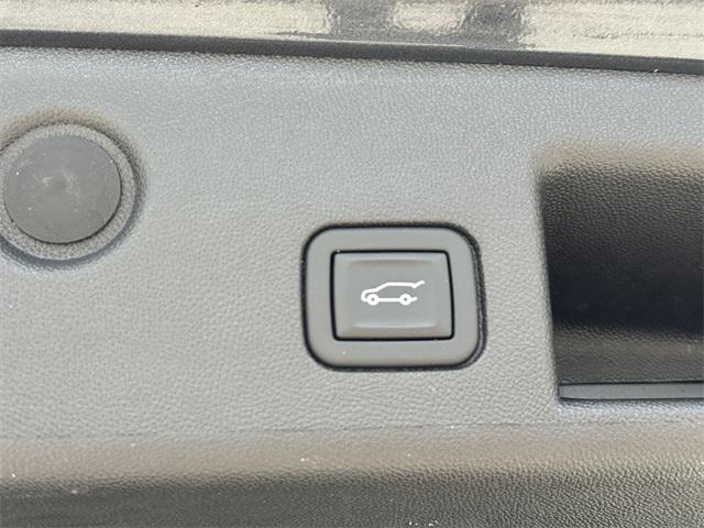 used 2023 Chevrolet Equinox car, priced at $27,993