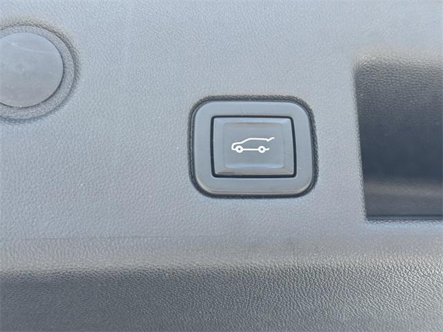 used 2020 Chevrolet Equinox car, priced at $18,984