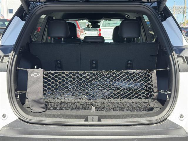 new 2025 Chevrolet Equinox car, priced at $31,905