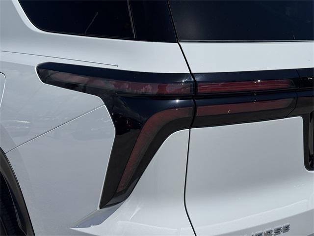 new 2025 Chevrolet Traverse car, priced at $40,425