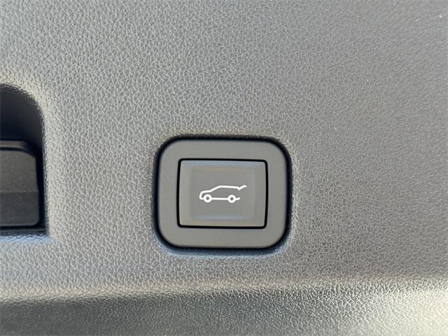 new 2025 Chevrolet Traverse car, priced at $40,425