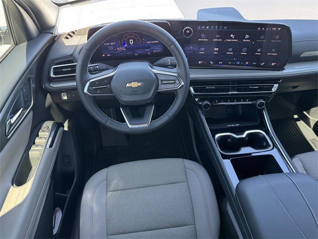 new 2025 Chevrolet Traverse car, priced at $40,425