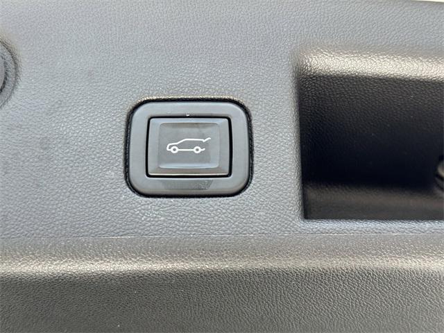 used 2023 Chevrolet Equinox car, priced at $24,394