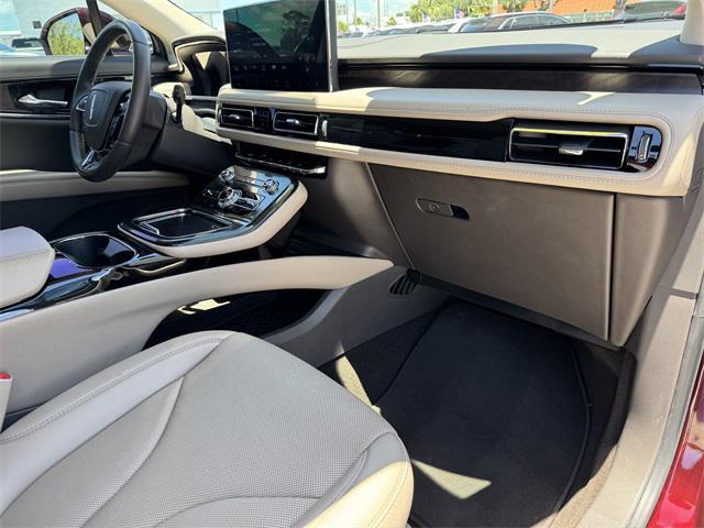 used 2022 Lincoln Nautilus car, priced at $37,299