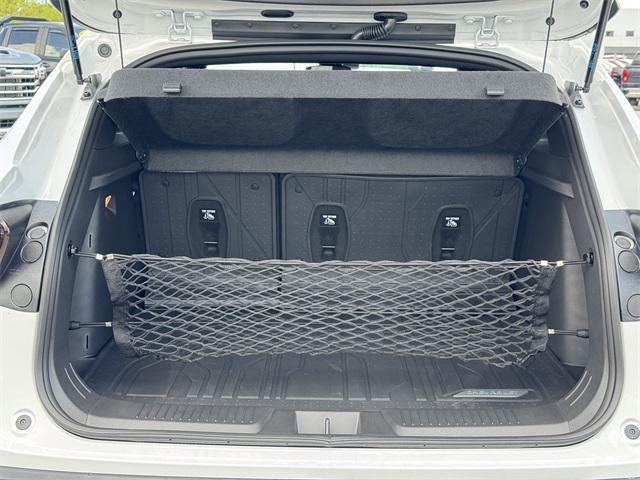 new 2025 Chevrolet Trax car, priced at $25,635