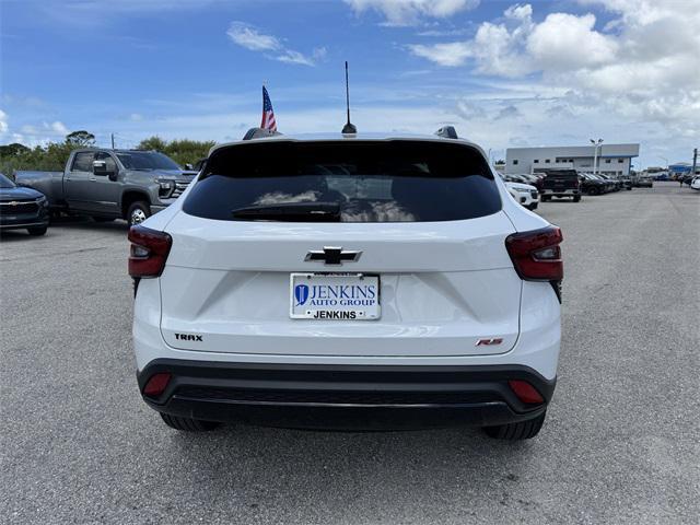 new 2025 Chevrolet Trax car, priced at $25,635