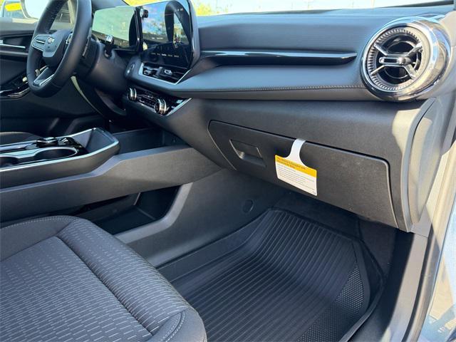 new 2026 Chevrolet Equinox car, priced at $27,433