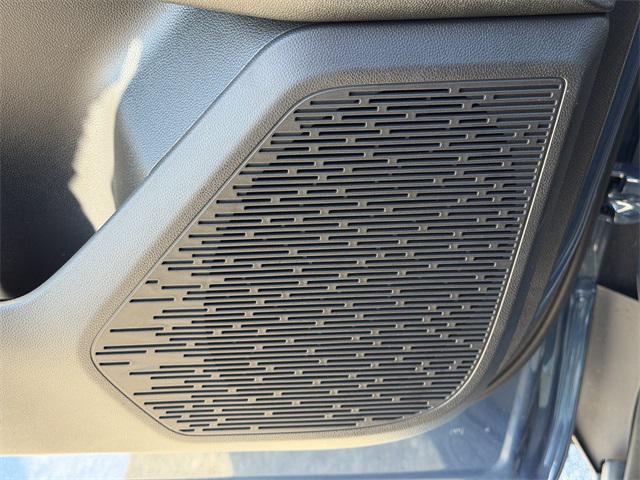 new 2026 Chevrolet Equinox car, priced at $27,433