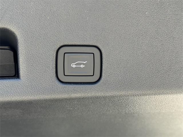 new 2025 Chevrolet Traverse car, priced at $54,616