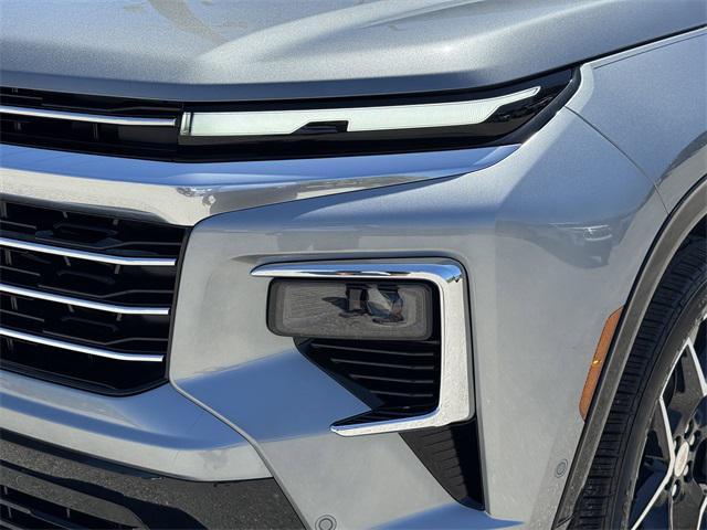 new 2025 Chevrolet Traverse car, priced at $54,616